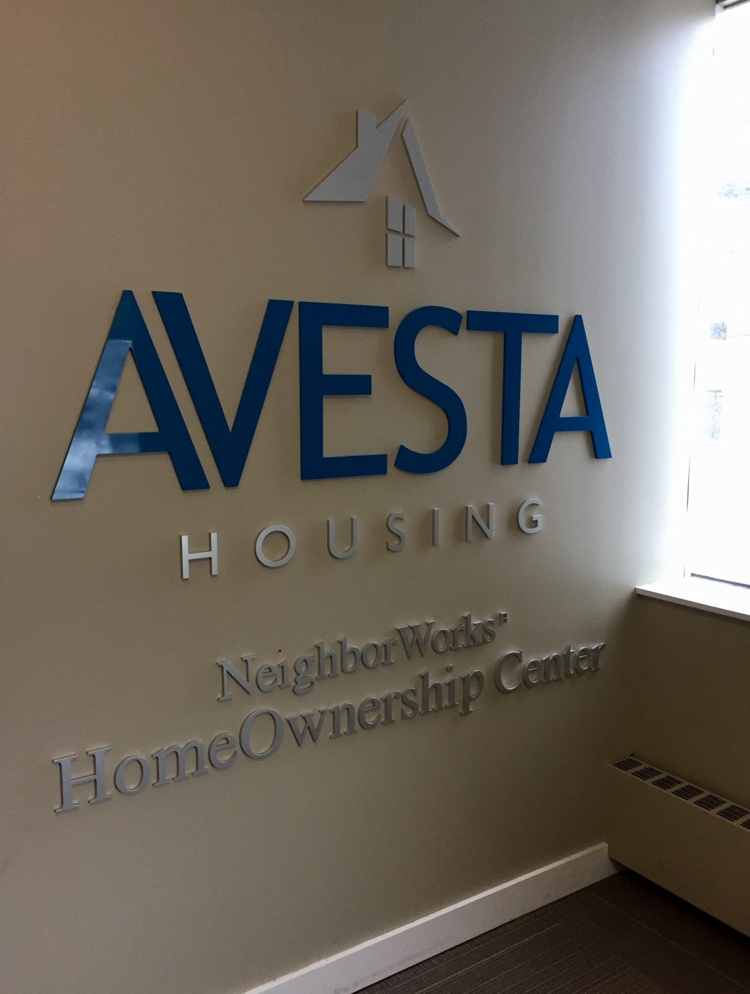 KeyBank donates over 130,000 to Avesta Housing Avesta Housing