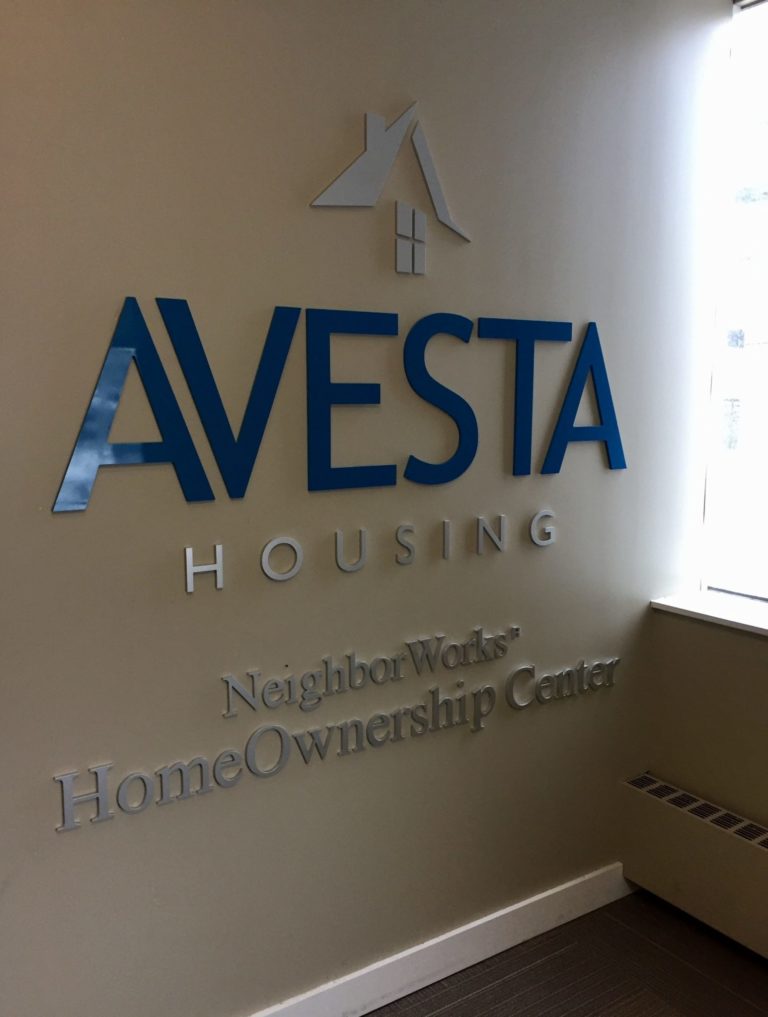 KeyBank donates over 130,000 to Avesta Housing Avesta Housing